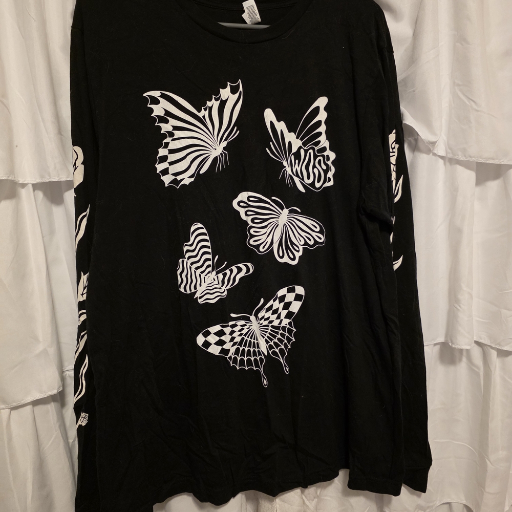 While Odin Sleeps Y2K Butterfly Graphic Longsleeve Tee With Rose Detail